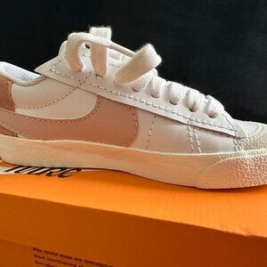 Nike Blazer Low ‘77 Jumbo Sneakers White Pink Rose Whisper NIB Size 7